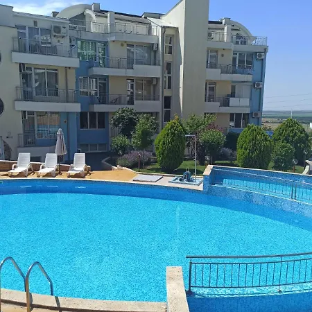 Sunset In With Pool, Spa, Gym And Parking By Flat Mаnager Lägenhet *