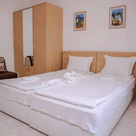 Sunset Studio In With Pool, Spa, Gym And Parking *
