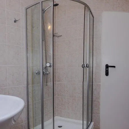 Sunset Studio In With Pool, Spa, Gym And Parking