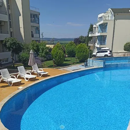 Sunset Studio In With Pool, Spa, Gym And Parking Apartment